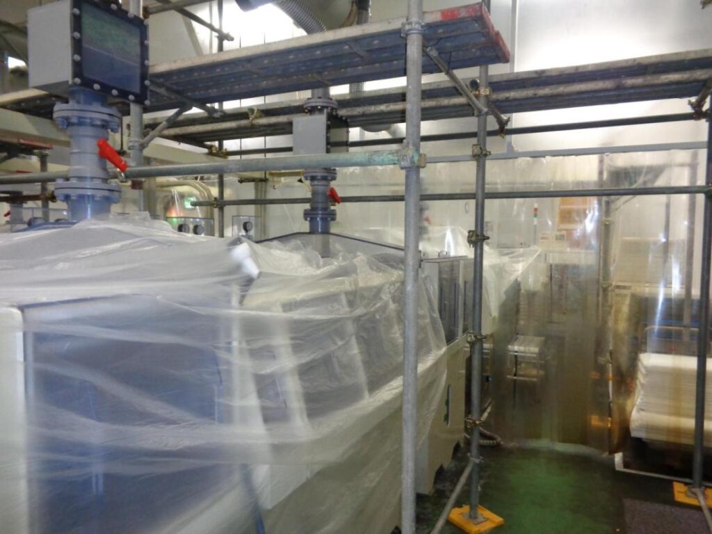 作業足場組立 既設機器養生