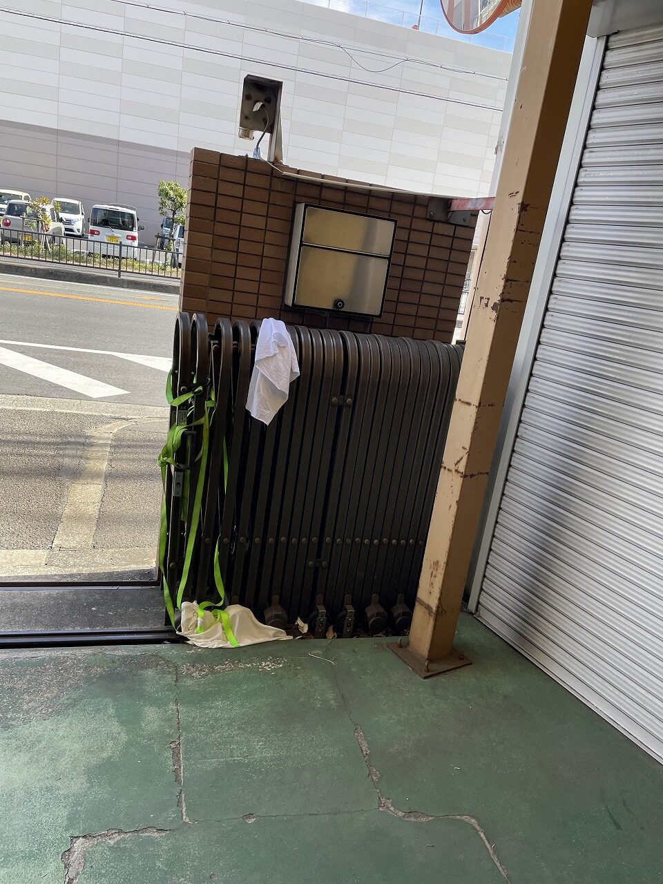 ②既設門扉(裏) 現況