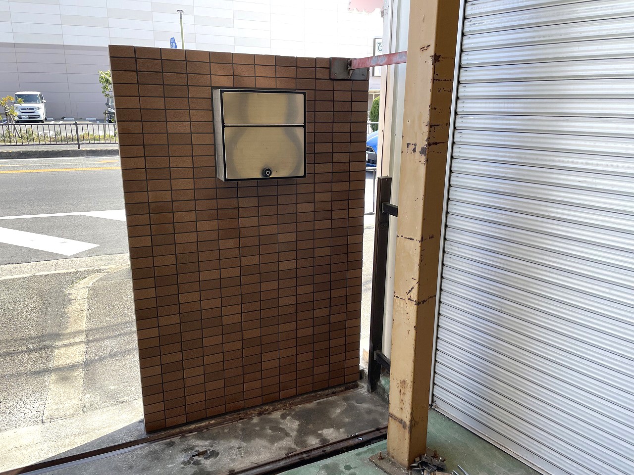 ⑨裏タイル貼り 完了