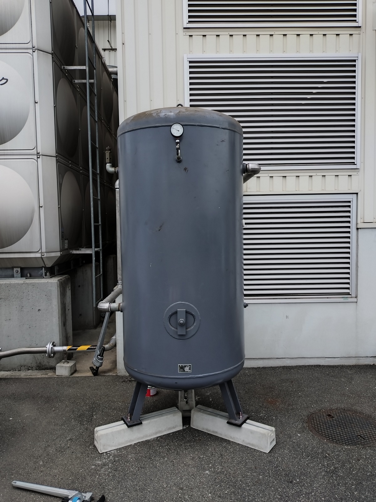 エアタンク屋外設置