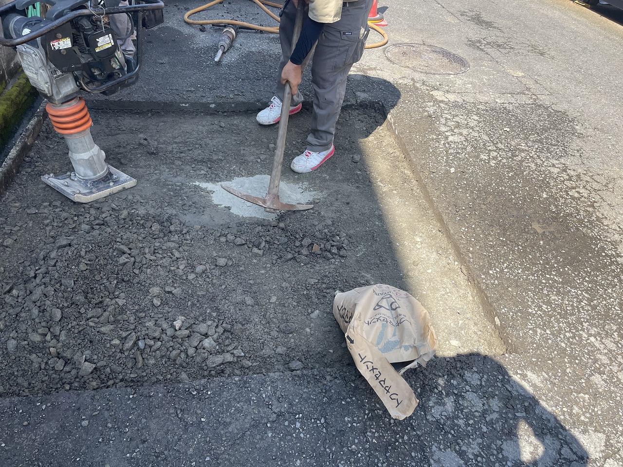 路盤工　ランマー転圧