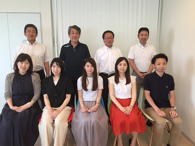 女性社員　集合 営業本部】集合写真を更新しました！ | 西川産業株式会社